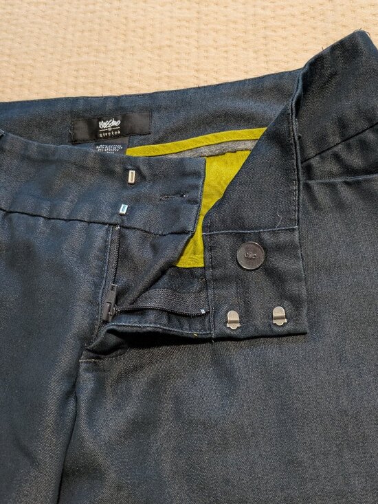 Mossimo Stretch Capris - Picture 5 of 8